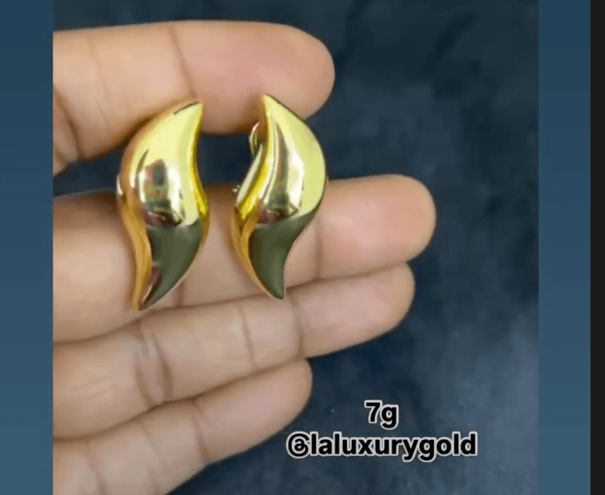 Chandelier earrings